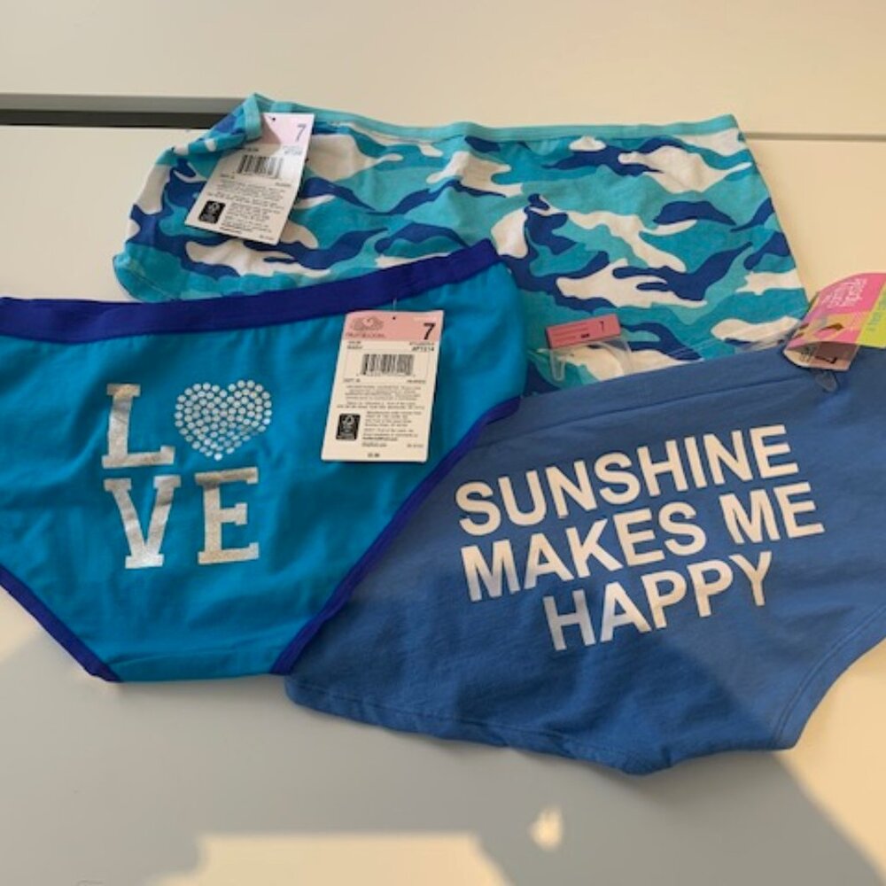 3 pairs of Women's Fruit of The Loom Cotton Novelty Underwear (Brief/ Boyshort)